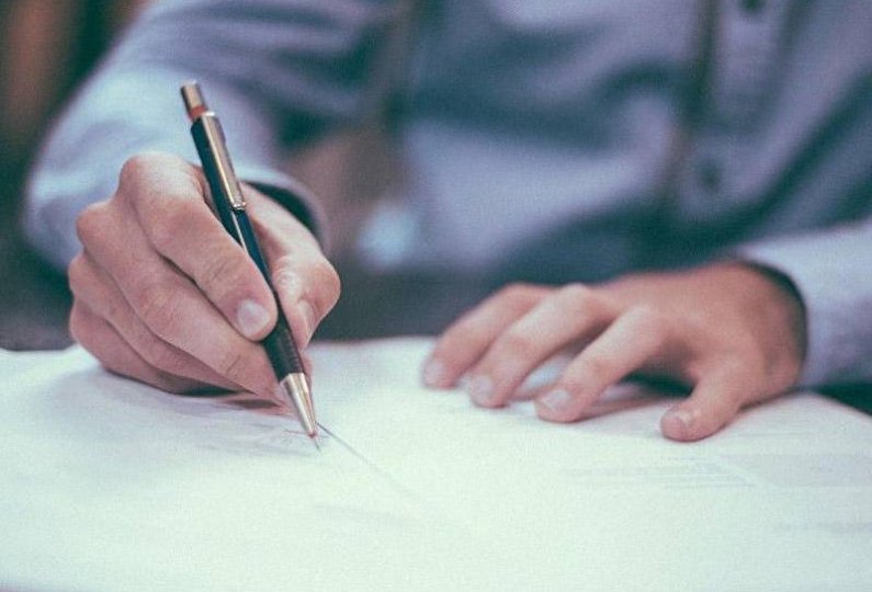 Bəzi doktorant və dərslik yazan işçilərə ödənişli məzuniyyət verilməsi məcburi olacaq