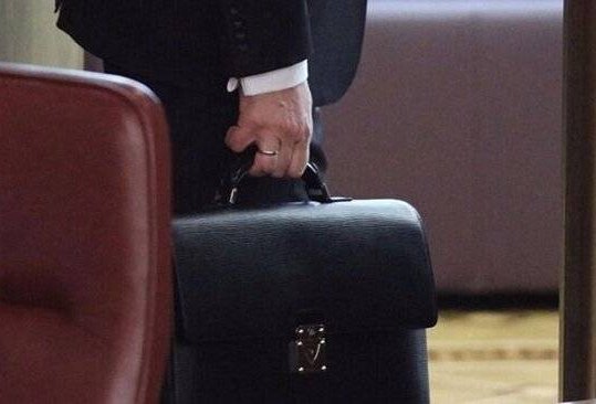 Avtomobil Yolları Dövlət Agentliyinə məxsus şirkətin direktoru vəzifəsindən azad edilib
