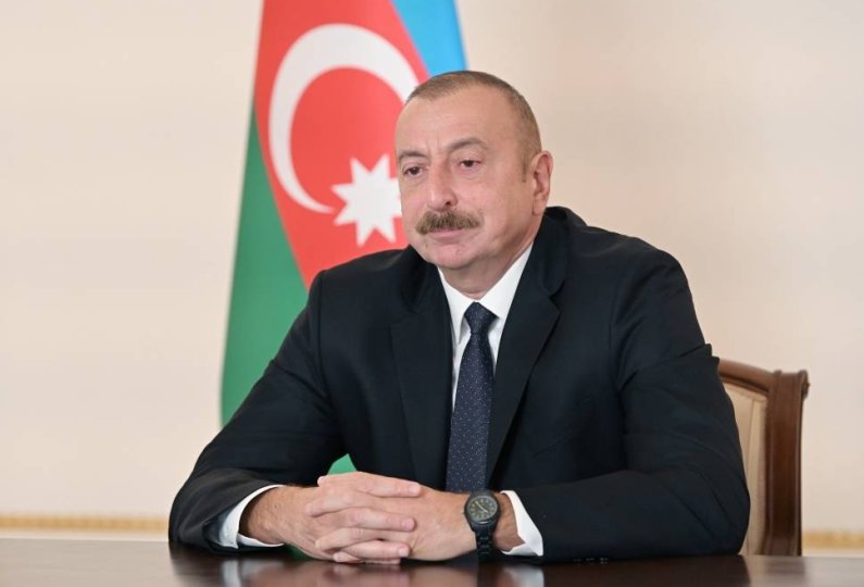 Prezidentdən Gömrükdəki ali xüsusi rütbəli vəzifələrlə bağlı QƏRAR