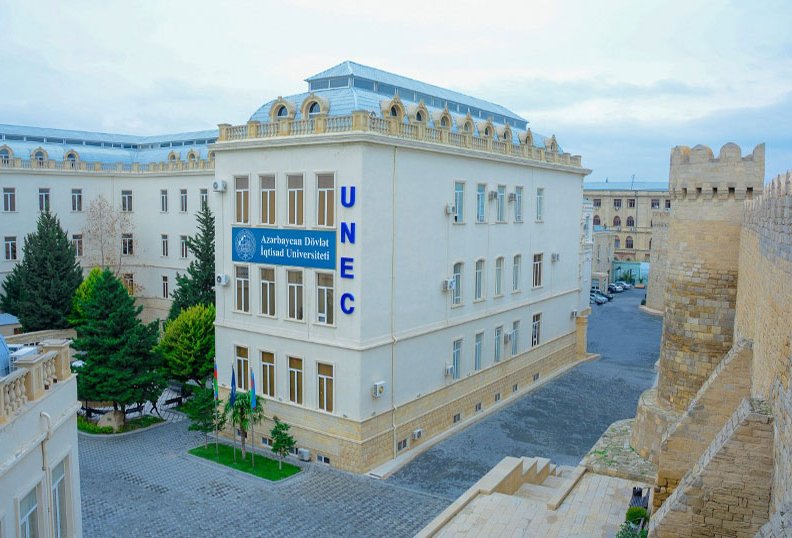 UNEC Biznes Məktəbi vakansiya elan edir
